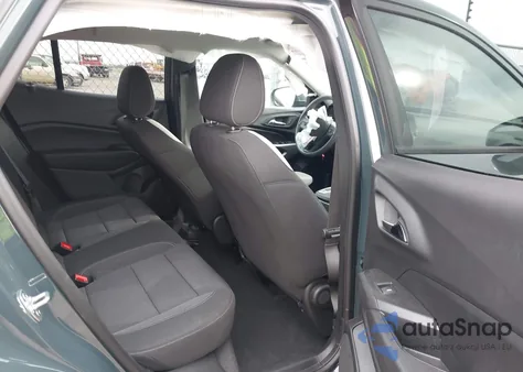 2025 Chevrolet Trax Fwd Ls z USA, uszkodzony, nr VIN KL77LFEPXSC304210